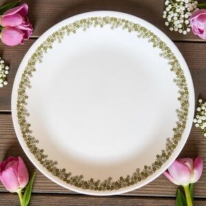 Vintage Corelle by Corning Spring Blossom Crazy Daisy Dinner Plate 10.25”
